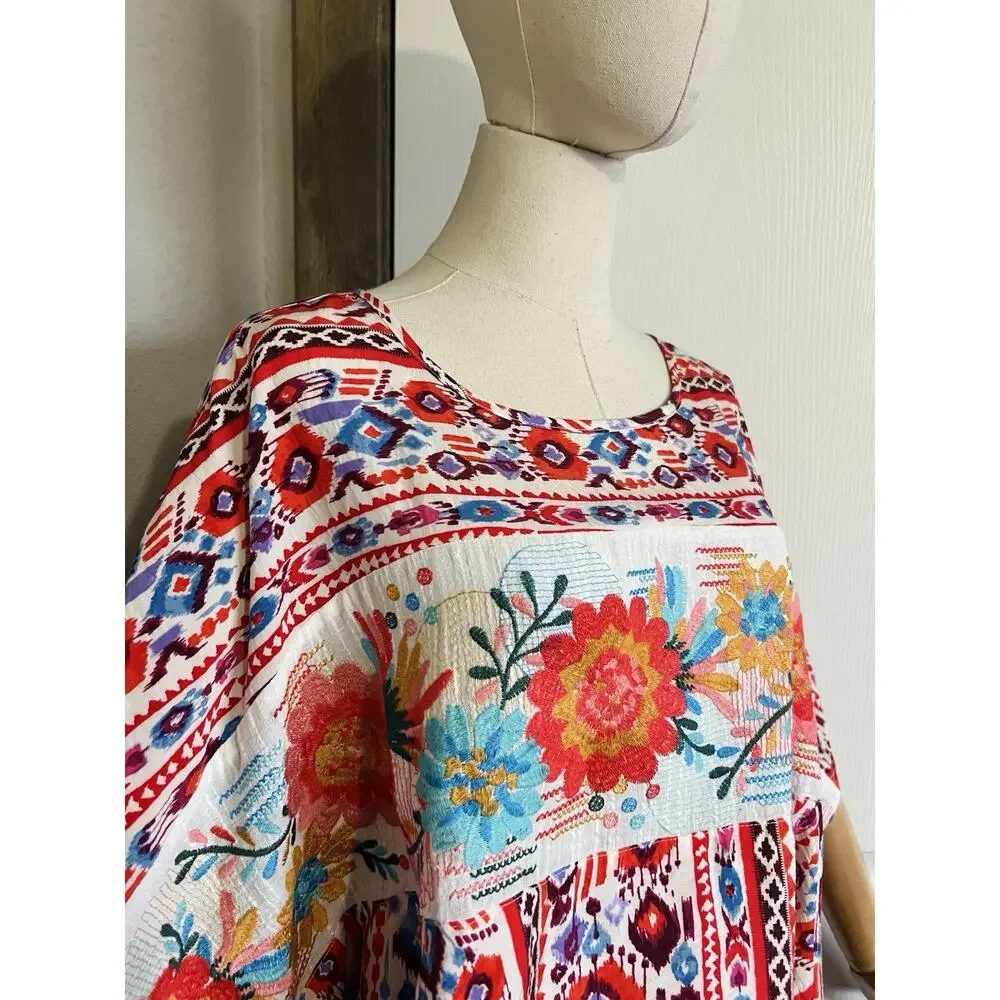 SAVANNA JANE Women's Floral Embroidered Poncho Tunic Top Red Blue Size M/L - Picture 7 of 16